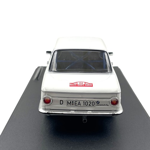 BMW TII Rallye Monte Carlo 2002 #24 White Solid Car Action Figure 1/18 - Picture 4 of 7