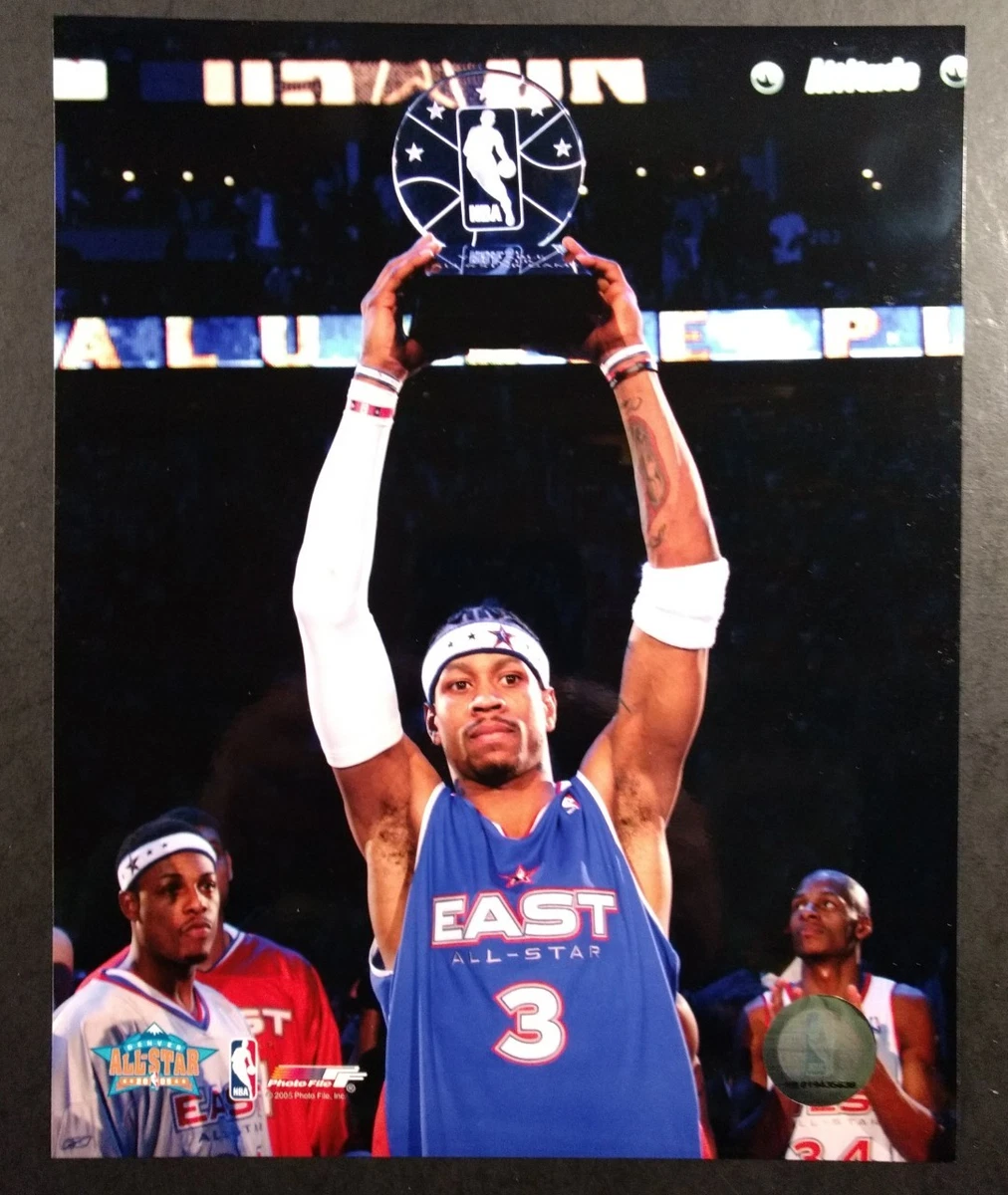 ALLEN IVERSON HOLDING 2005 NBA All Star MVP AWARD 8X10 PHOTO eBay