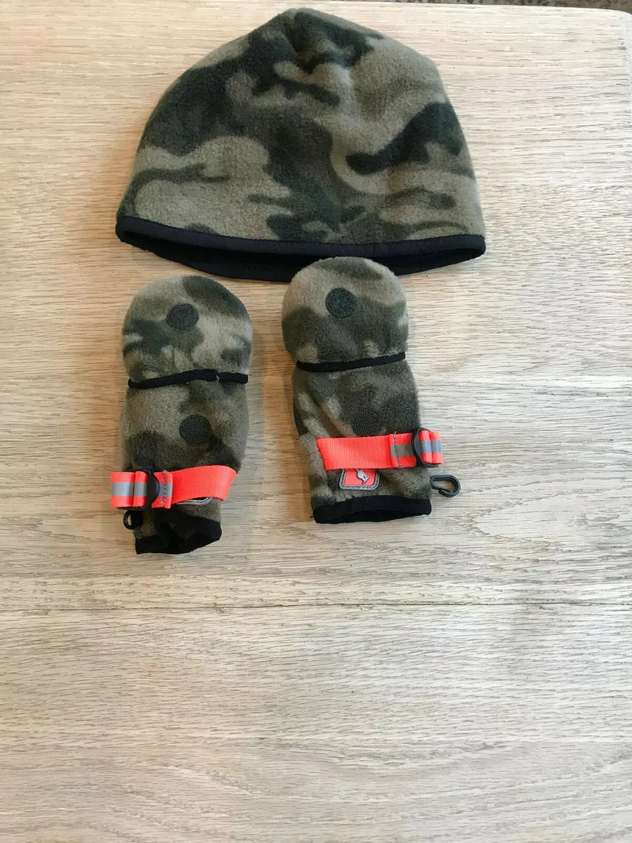 GAP Kids Medium beanie hat Small open finger fleece Gloves