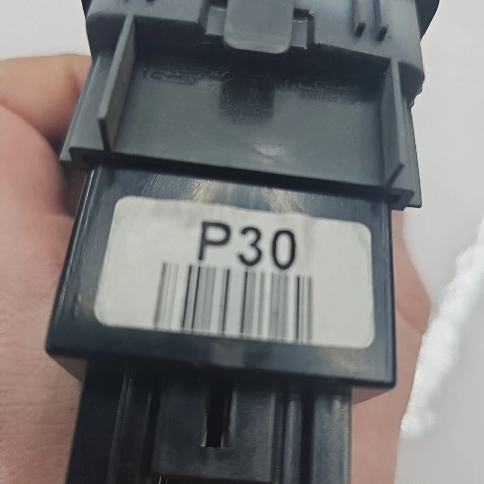 12-14 HYUNDAI ACCENT TRACTION CONTROL ACTIVE ECO SWITCH 3AK1RJ-1710 Dimable - Image 4 of 4