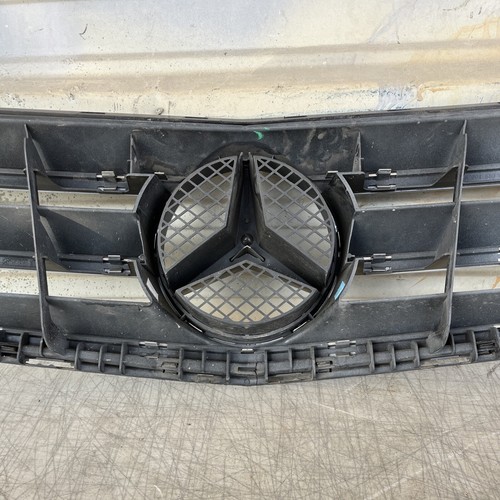 08 09 2010 2011 2012 Mercedes Benz C Class Sedan Grill Used Oem A 204 880 00 23 - Picture 10 of 12