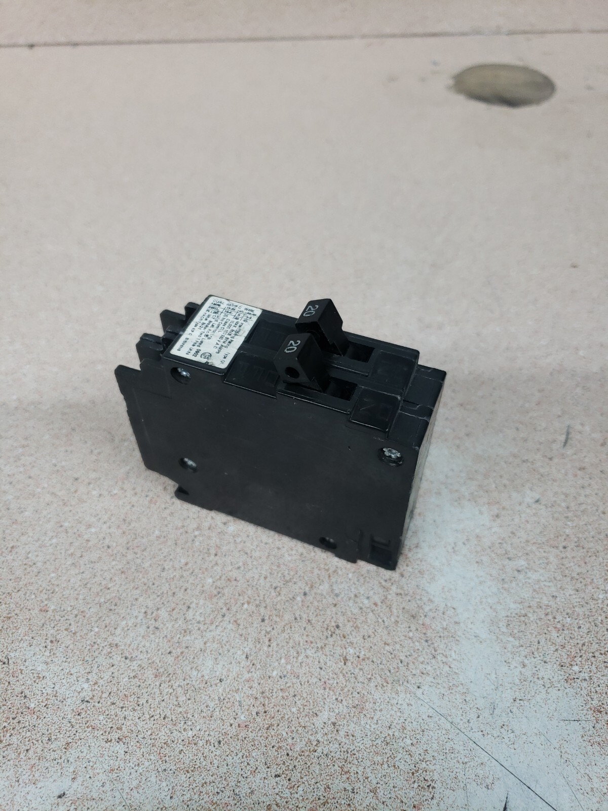 Q2020 Q2020 QT2020 Tandem 20 Amp Type QT Plug In Circuit Breaker | eBay
