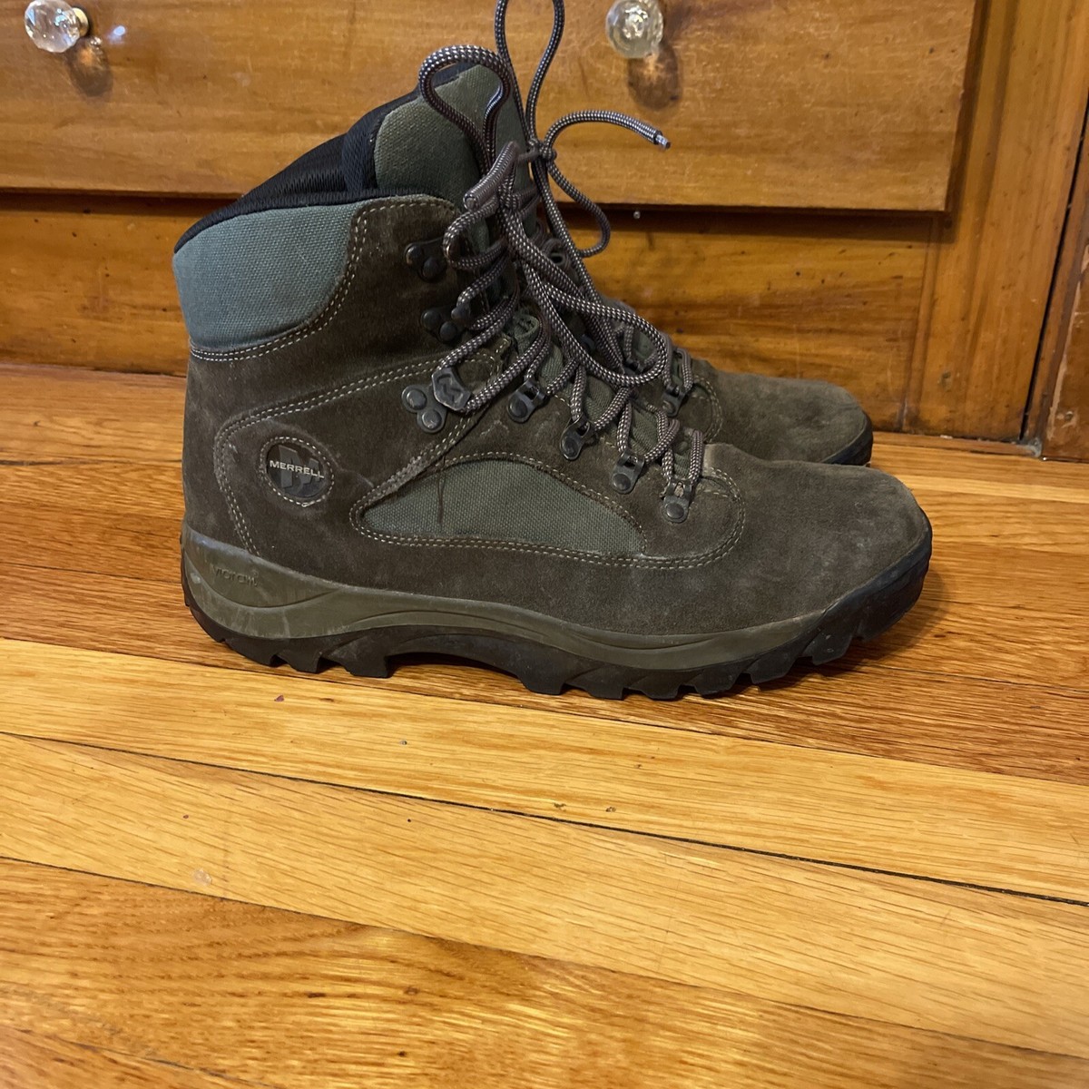 Merrell men display picture 3