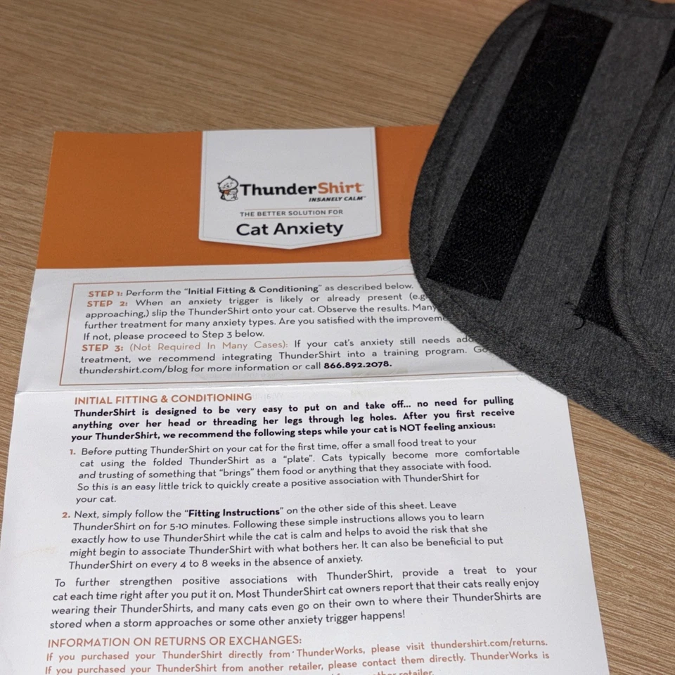 Camisa Thundershirt para Ansiedade de Gato - Cinza, Média (9-13 libras) - Imagem 2 de 4