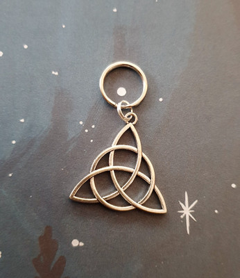HERZENSSCHMIEDE Triquetra Key Ring Keltischer Anhänger Schmuck