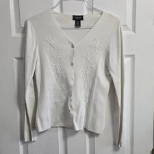 Van Heusen Shirt Women's Long Sleeve White Button Down Embroidered Size Small