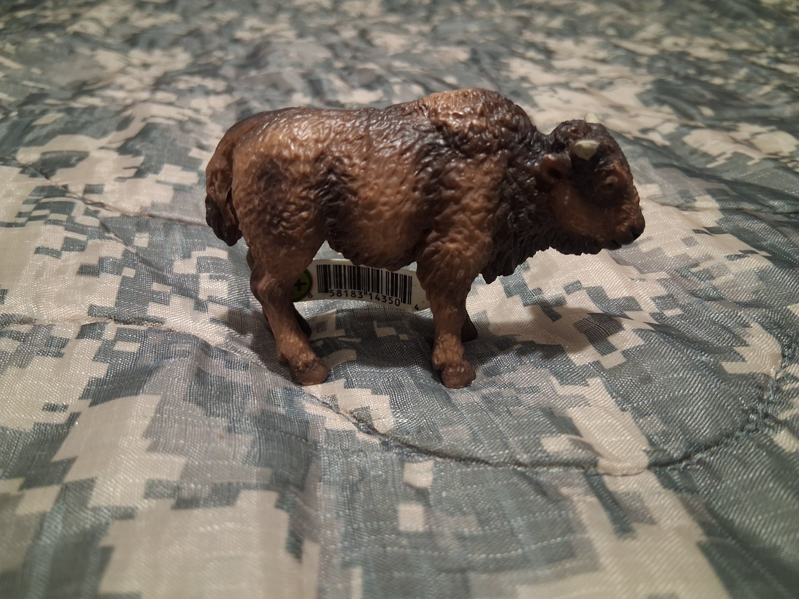 Schleich - 2004 Brown American BISON CALF Buffalo Animal Figure NWT