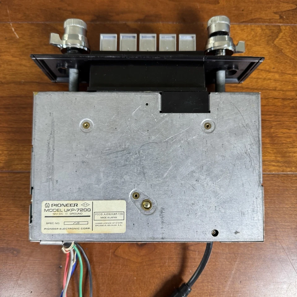 VINTAGE PIONEER KP-7200 CAR RADIO - In Great Condition! [Untested] - Image 3 of 4