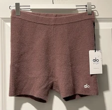 Alo Yoga Cashmere Ribbed Staycation Shorts Size Small Mauve 🚨Sample Colorway