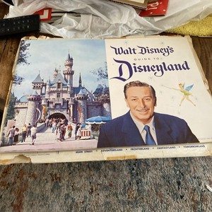Walt Disney's Guide Disneyland 1959 Map of Park with original mailer/folder
