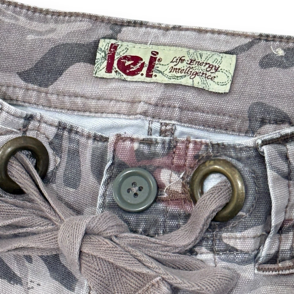 Lei Vintage Y2K Womens Juniors Low Rise Camo Cargo Flare Pants Size 3 Drawstring - Image 4 of 4