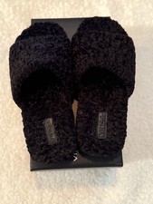 New with box VINCE Kalina Black Faux Fur Slippers, Size 7.5