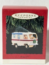 1995 Hallmark Keepsake Christmas Tree Ornament Merry RV