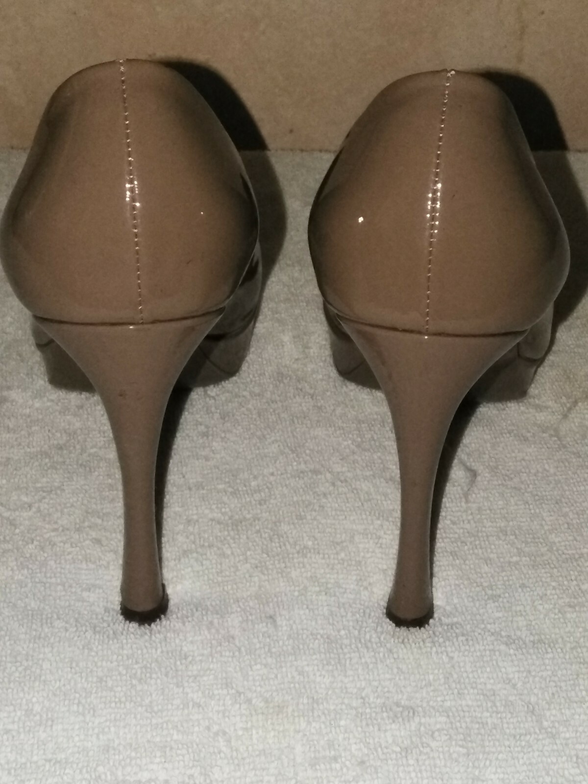 YSL Yves Saint Laurent Brown Taupe Patent Platform Classics Pump Sz. 38.5