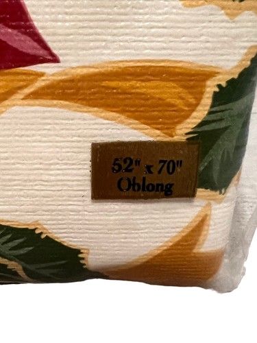 Christmas Holiday Poinsettia Vinyl Tablecloth 52" x 70" Oblong Vtg 1997 NEW - Picture 3 of 6