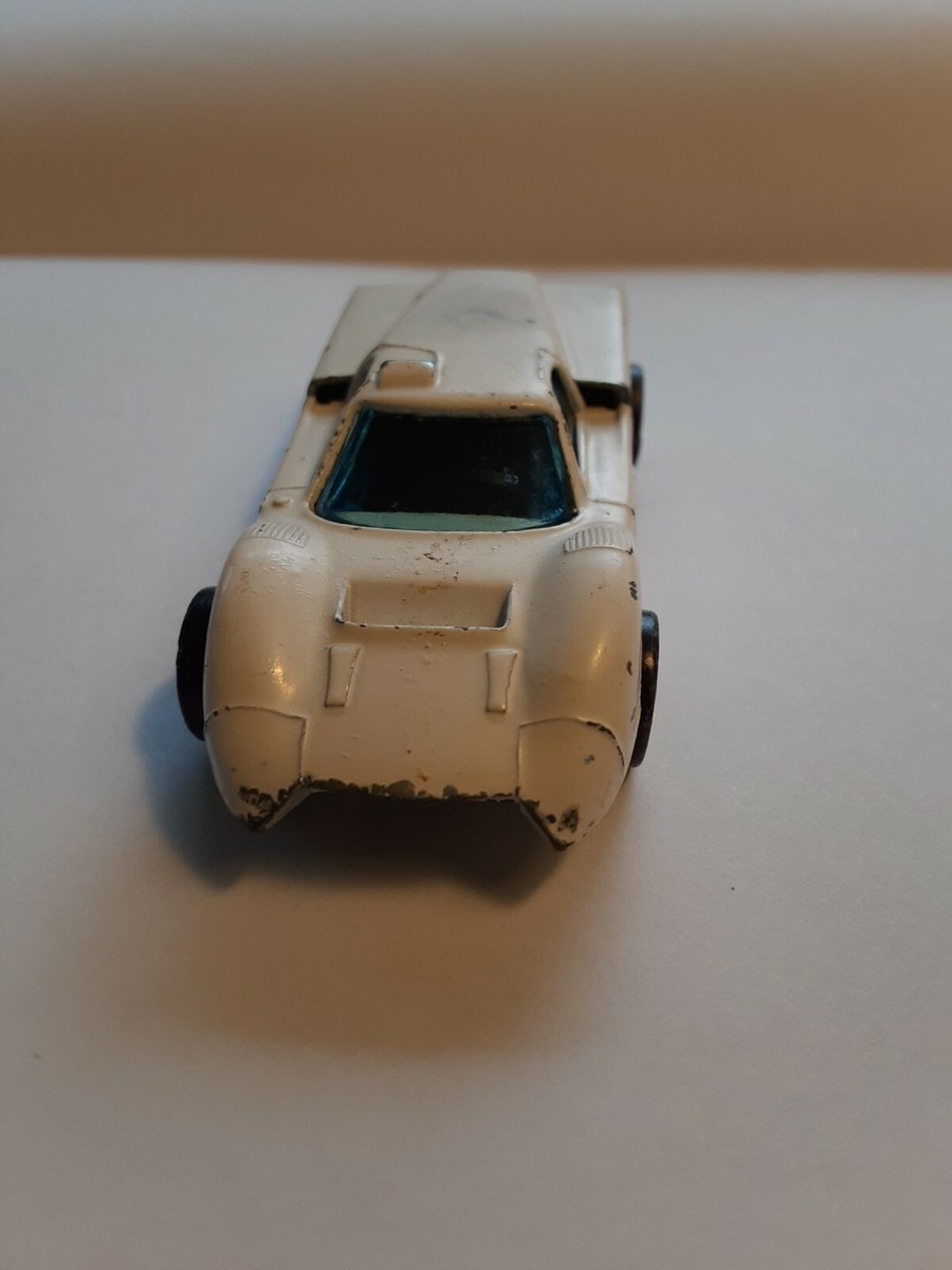 Hot Wheels Redline Ford J-Car 1967 White Sweet 16 Made In