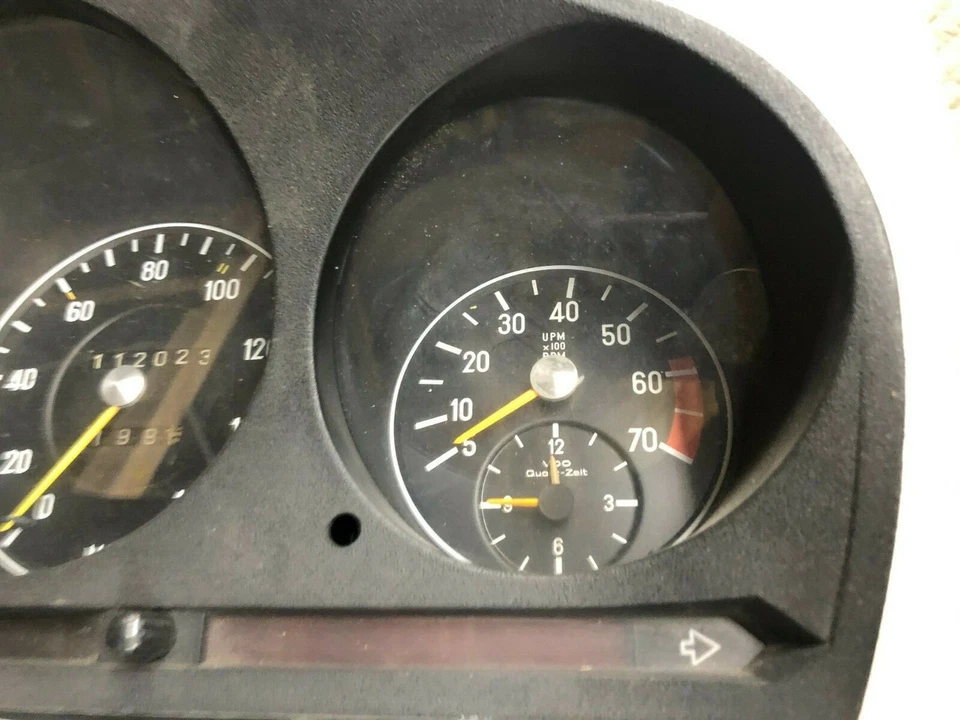 Cuadro de instrumentos Mercedes-Benz 450 SEL 1974 velocímetro calibre 112 k. OEM (80 C) Foto 3 de 4