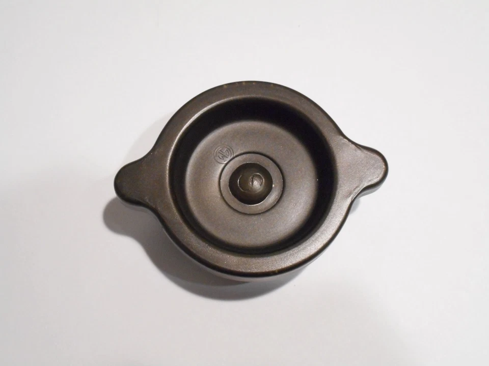 NOS 1966 - 1967 Corvette OEM 3856959 Oil Fill Valve Cover Cap  66 67 BBC 427 - Image 2 of 3