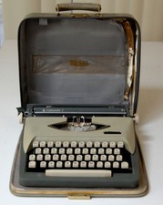 Royal Forward I Portable Manual Typewriter with Case Good Condition Netherlands thumbnail
