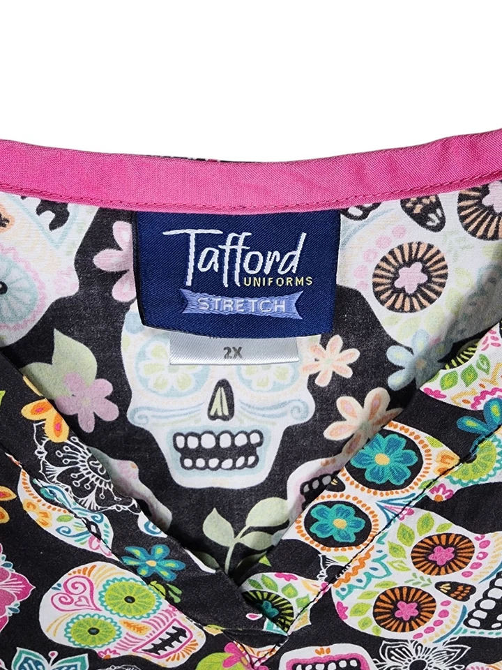 Tafford Stretch Sugar Skull Scrub Top Womens V Neck Size 2x Patterned Nurse - Image 3 of 4