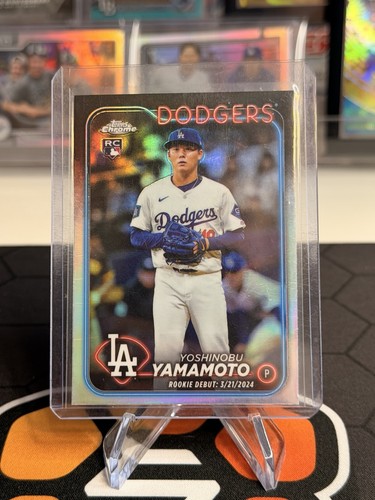 Yoshinobu Yamamoto [Refractor] #USC108 2024 Topps Chrome Update card