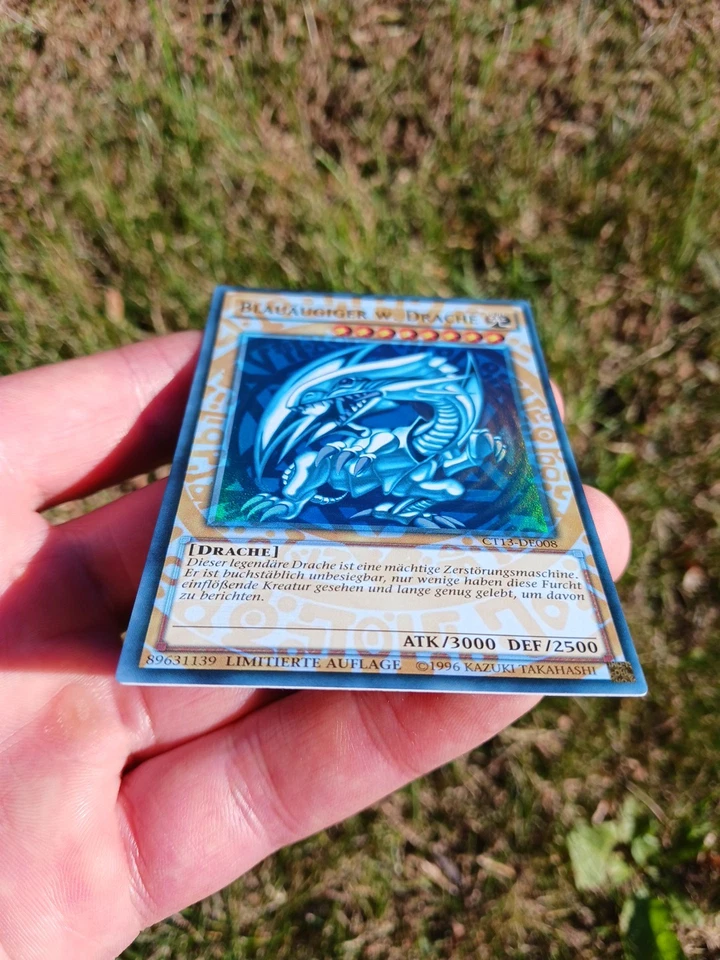 "Magician's Circle" German Blue-Eyes White Dragon CT13-EN008 - NM - Sun Bleached - Image 4 of 4