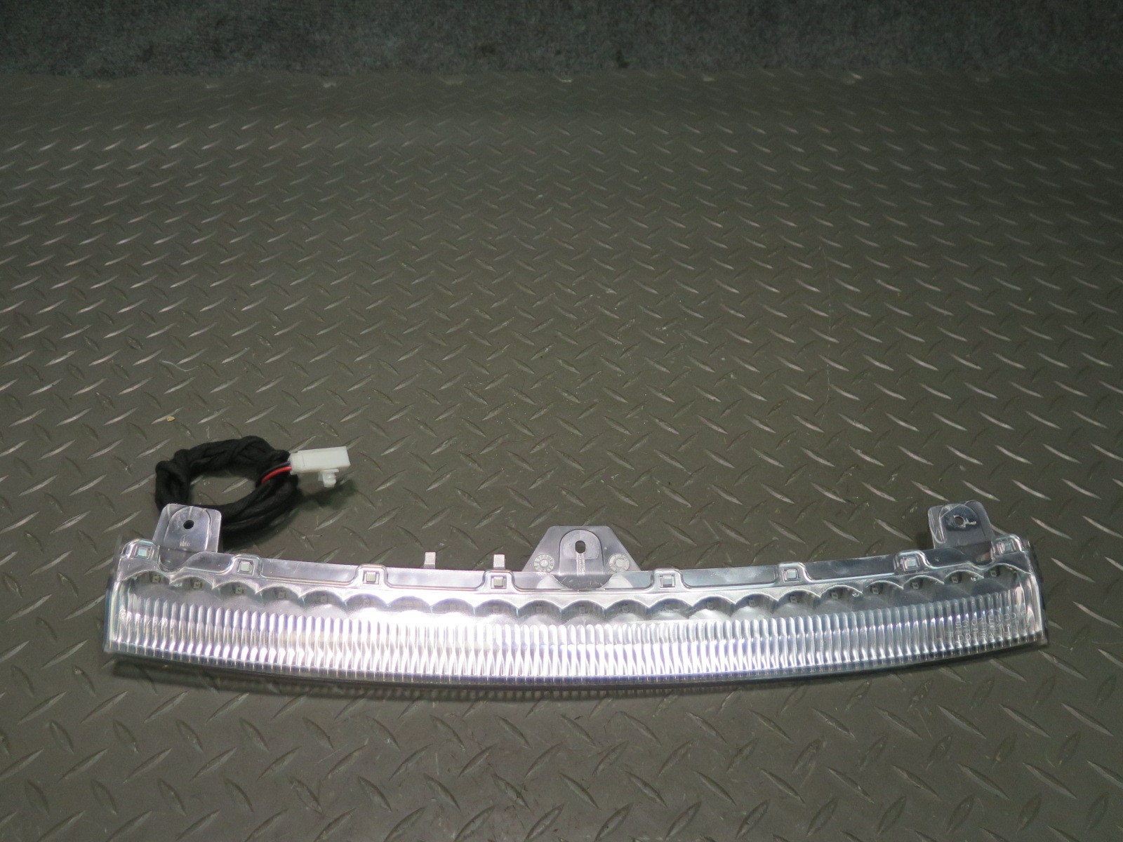 2014-2017 MASERATI GHIBLI M157 REAR CENTER THIRD 3RD STOP BRAKE LIGHT LAMP