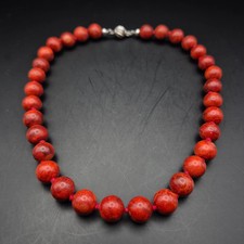 Elegante Rote Korallen Kette – Klassische Perlen Halskette mit Silberverschluss