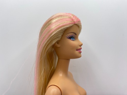Vintage Mattel Barbie Doll 2012 Blonde Hair With Pink Streaks - Picture 3 of 13