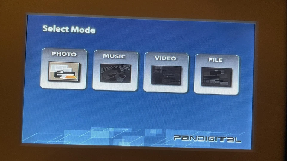 Pandigital 7.0 Digital Photo Frame - 2 Interchangeable frames (Missing Remote) - Image 3 of 4