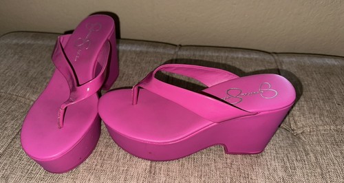 Women’s Used Shoes - Picture 4 of 5