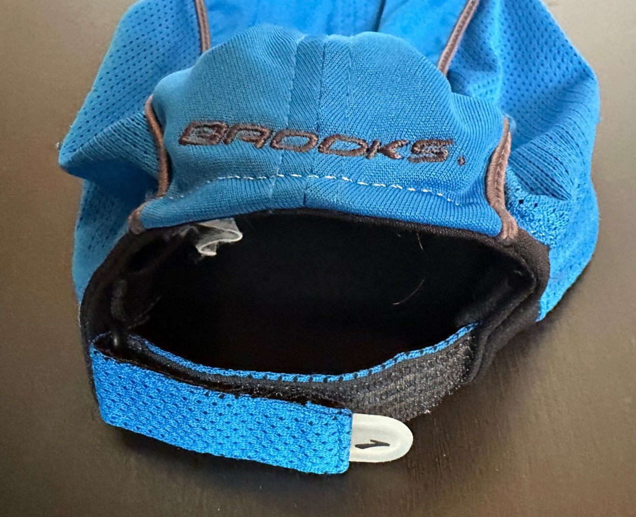 Brooks Mesh Performance Packable Lightweight Adju… - image 5