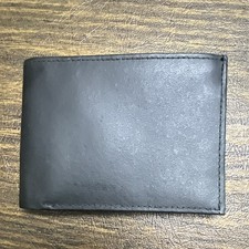 Men s Black Solid Bifold Wallet w/ Credit Car...