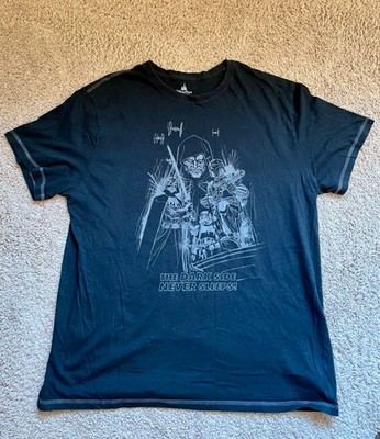 Disney Park Star Wars ''The Dark Side Never Sleeps''Tee  Shirt Adult Size L
