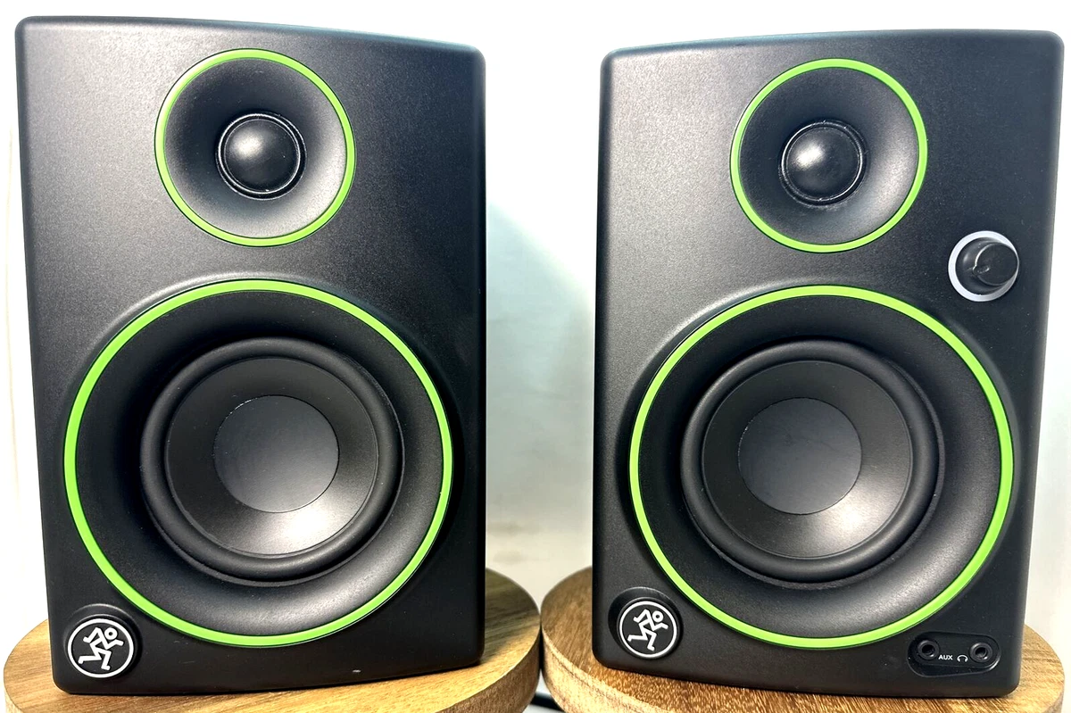 Mackie CR3 Powered Speakers Excellent Condition Works Great Good Sound