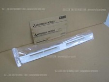MITSUBISHI LANCER EVOLUTION EVO7 CT9A COVER FR BUMPER AIR INTAKE WHITE MR957826