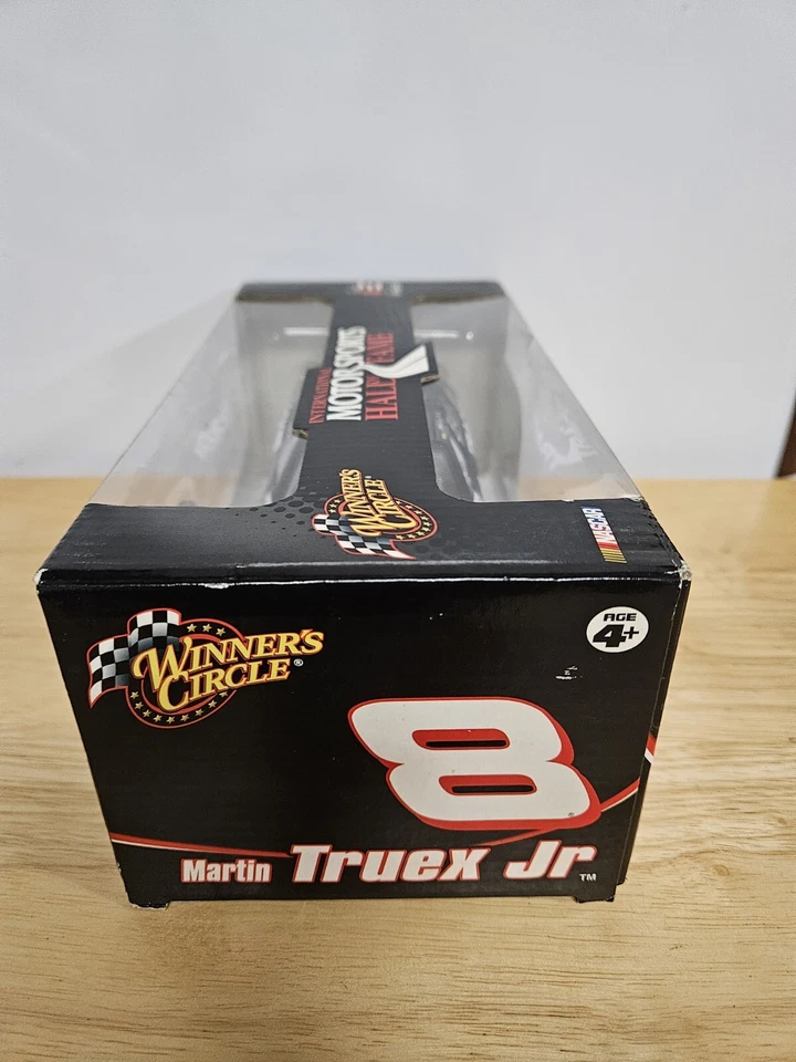 Winner Circle Martin Truex Jr 2006 Salón de la Fama Homenaje 1:24 Foto 3 de 4