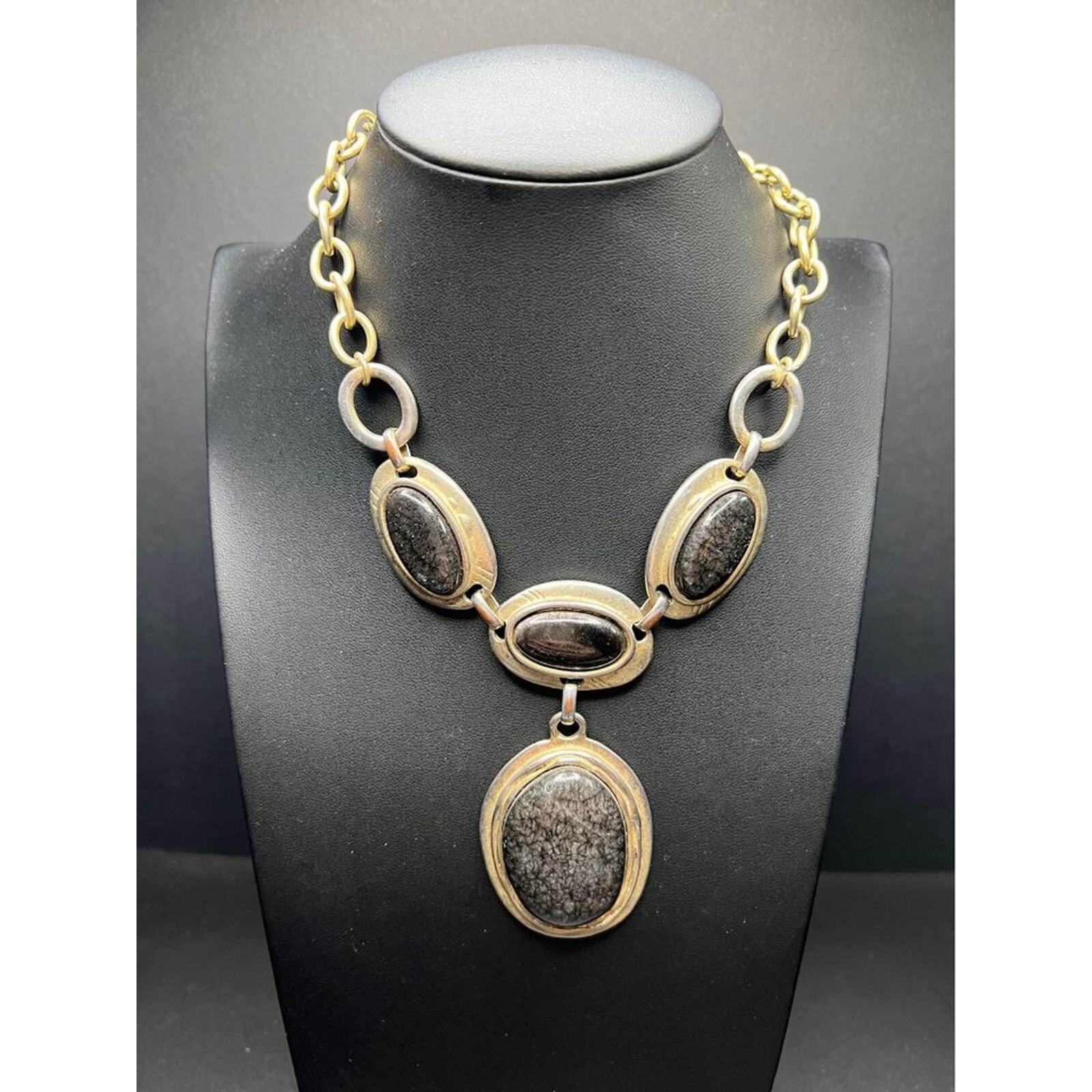 Agate Pendant Statement Necklace - image 1