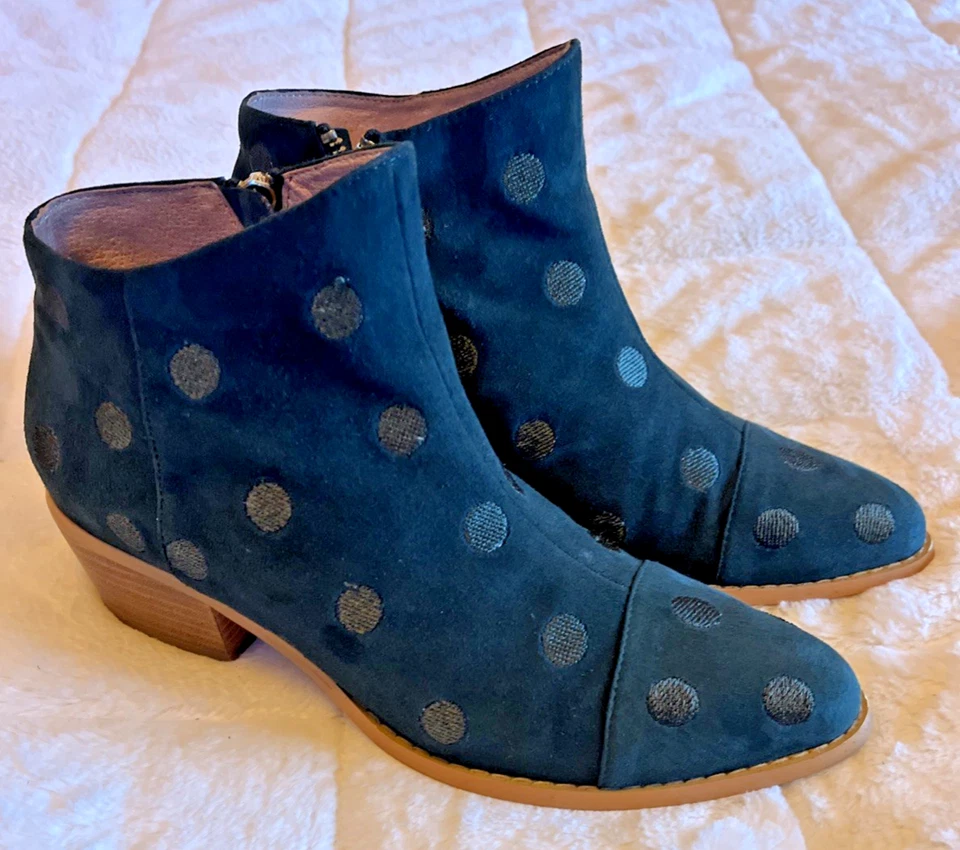 Botines Anthropologie Gamuza Verde Oliva Lunares Talla 8.5 Western Boho Cottage Foto 4 de 4