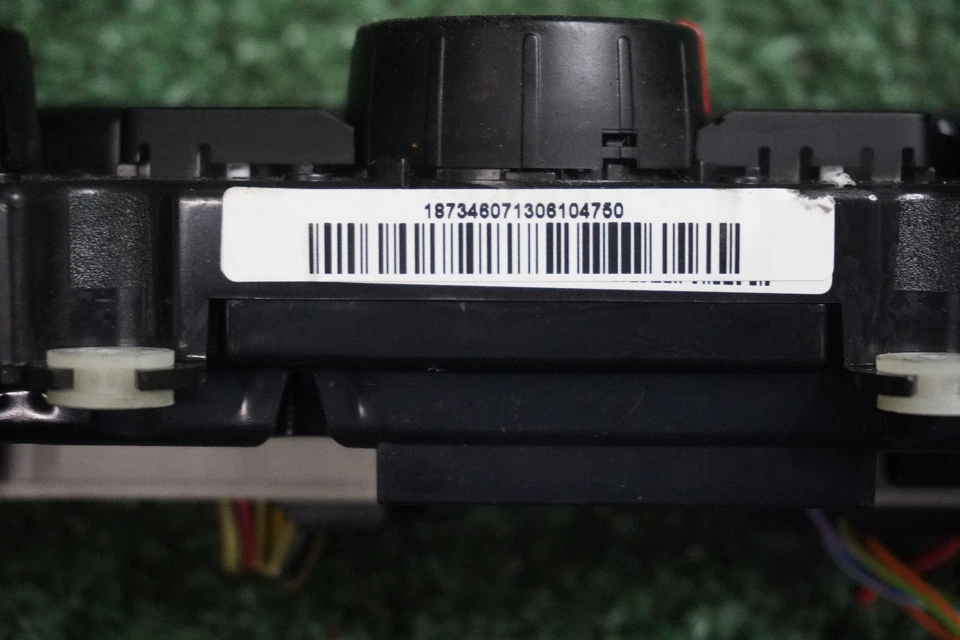 Panel de control de aire acondicionado VOLKSWAGEN PASSAT 2013 2014 2015 OEM 561907426CZJU Foto 4 de 4