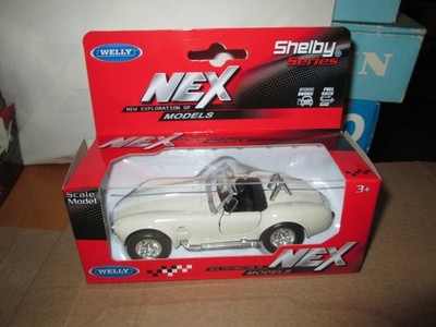 ca 1:36  bis 1:40 1965 Cobra 427 S/c - WELLY ca. 11-12 cm Automodell