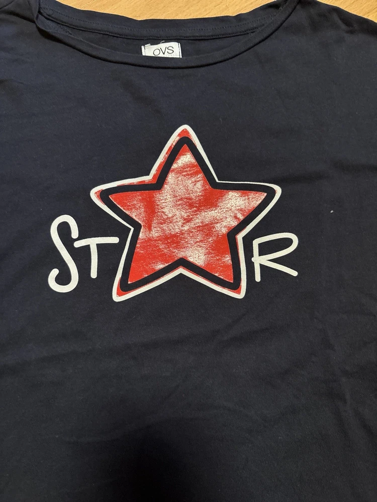 T Shirt, Größe 152, OVS. wurde nie getragen, dunkelblau mit rotem Stern