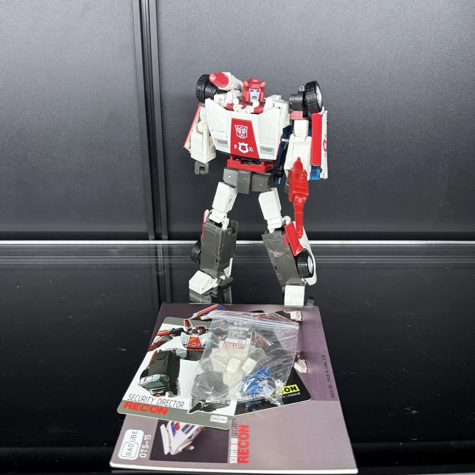 Transformers Masterpiece Scale Badcube STEAMROLL (Sideswipe) & RECON (Red Alert) - Image 3 of 3