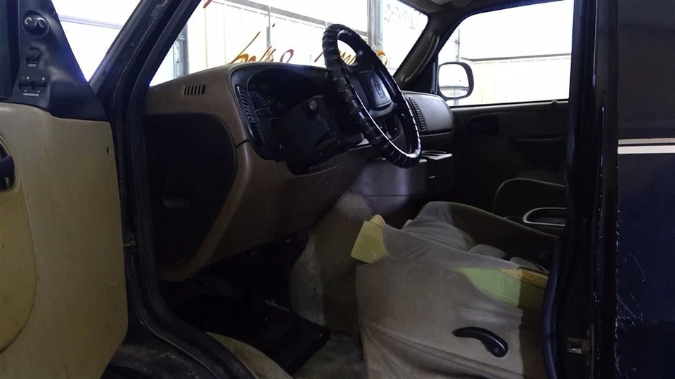 Dodge RAM 1500 Van 2002 5.2L Engine VIN Y 8th Digit 7948 Foto 4 de 4