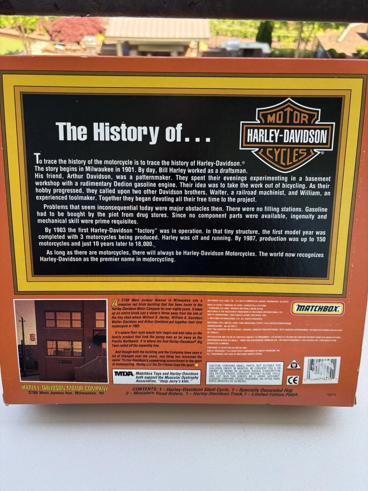 HOT WHEELS HARLEY DAVIDSON SOFTAIL MOTORCYCLE 1:10 DIECAST 21360 NIB - Image 2 of 4