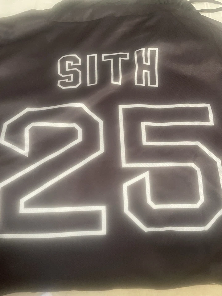 Sudadera con Capucha Star Wars Day Red Sox Fenway SGA 5/4/25 Sith XL Nueva Foto 3 de 4