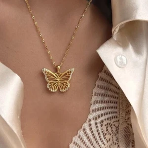 Unique Collier pendentif papillon 18K Or sur acier inoxydable CZ imperméable