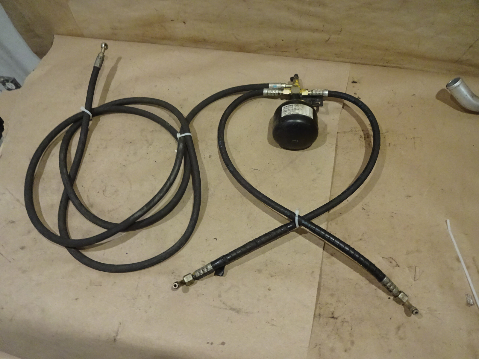 Lamborghini Diablo -Comfort Pack Reservoir For Lifting System - P/N 005133242