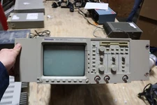 TEKTRONIX TDS360 Digital Oscilloscope 200MHz 2-ch 1 GS/s