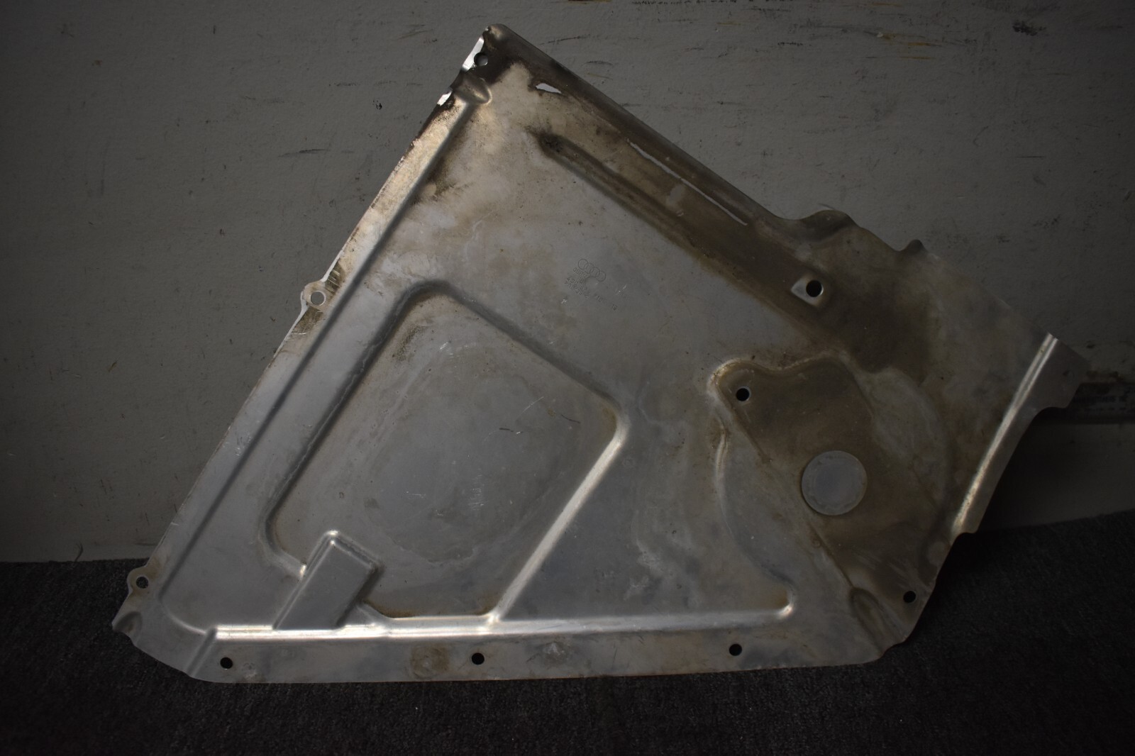 AUDI R8 UNDERBODY TRIM PLATE FACTORY OEM